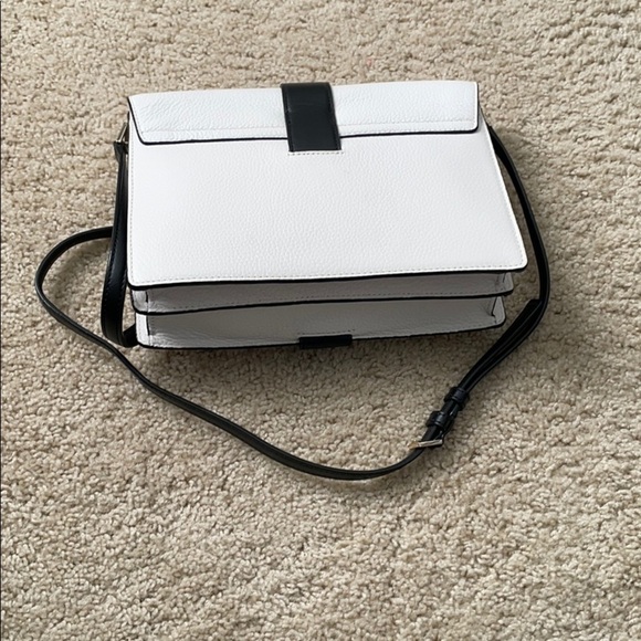 NWOT Kate space shoulder bag white/blk leather - Picture 4 of 4